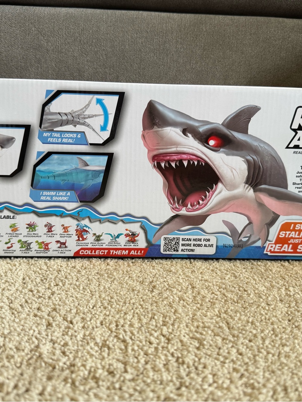 Robo Alive Great White Shark - Picture 3 of 4